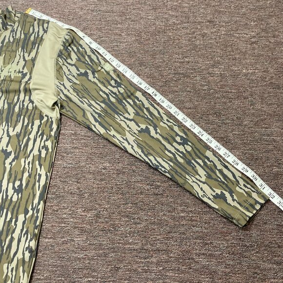EHG Elite Mossy Oak Bottomland Camo Shirt Men’s Medium M Thermal Base Mock Neck - Picture 8 of 8
